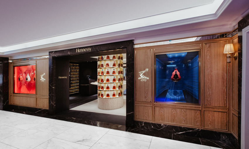 Hennessy Harrods - Installation by Mathilde Nivet 